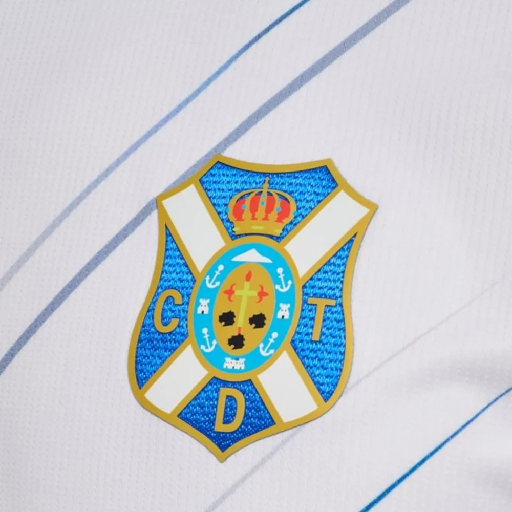2025-26 CD Tenerife 1a Equipación - Image 3